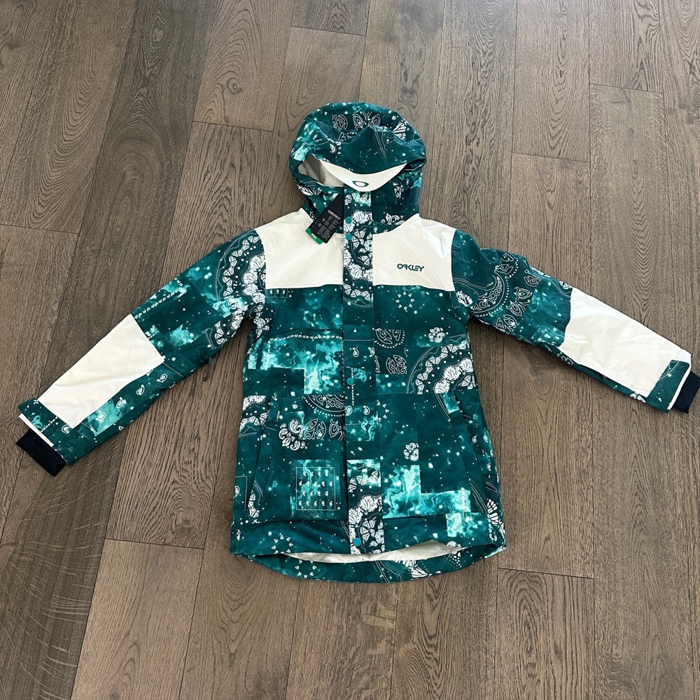 NTW - Oakley women’s insulated ski jacket medium